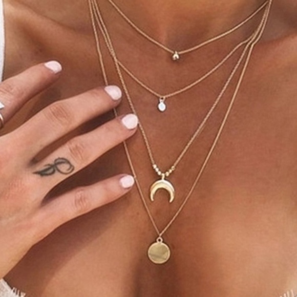 Jewelry - Gold Layered Necklace